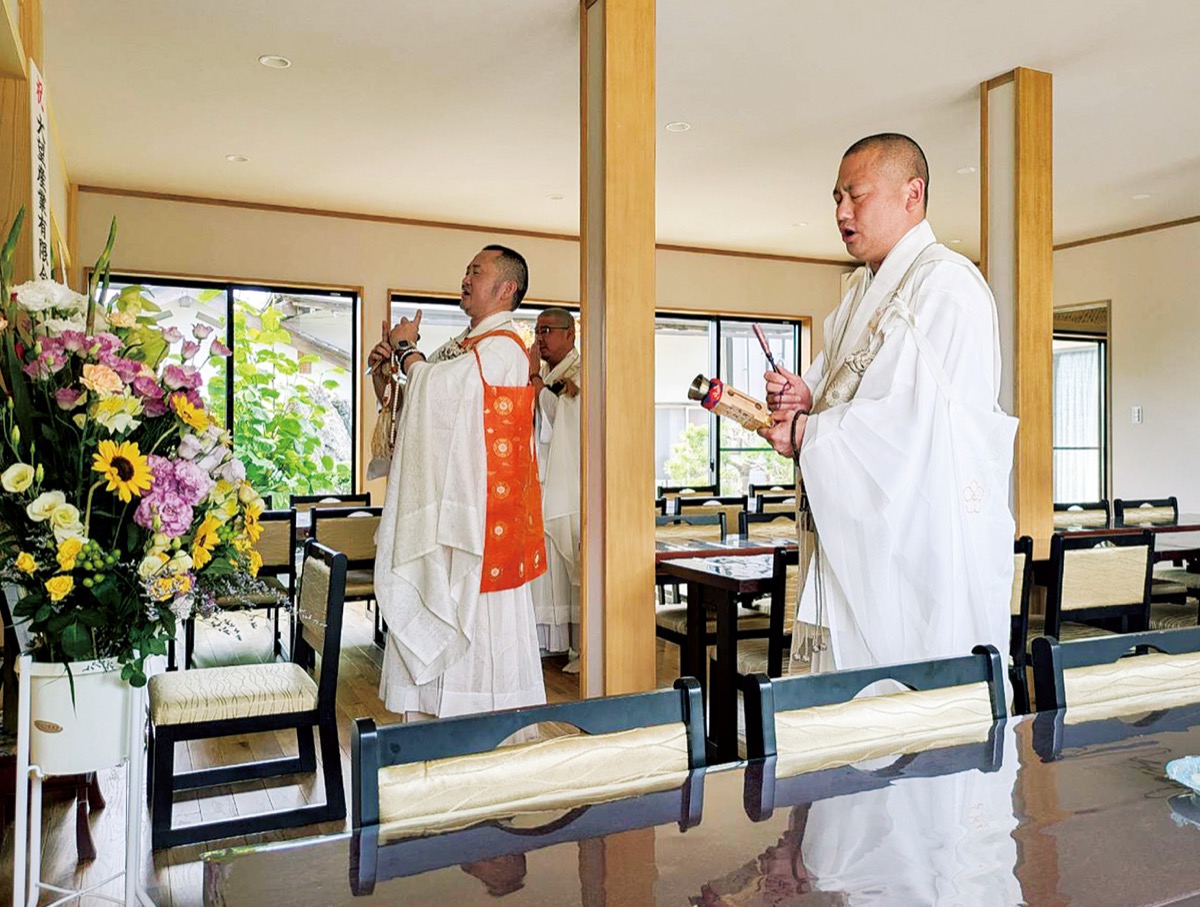 新客殿で落慶奉告式