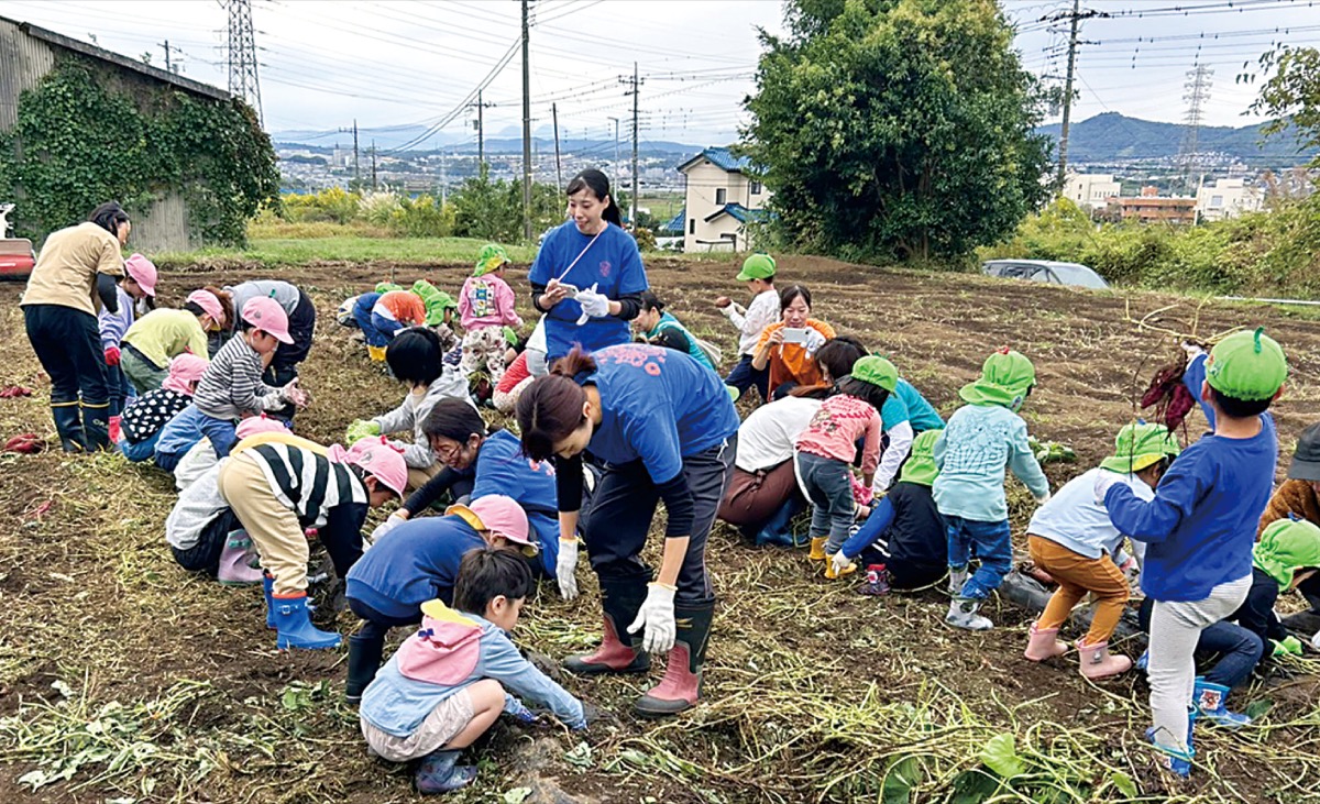 「おいも掘れたよ」