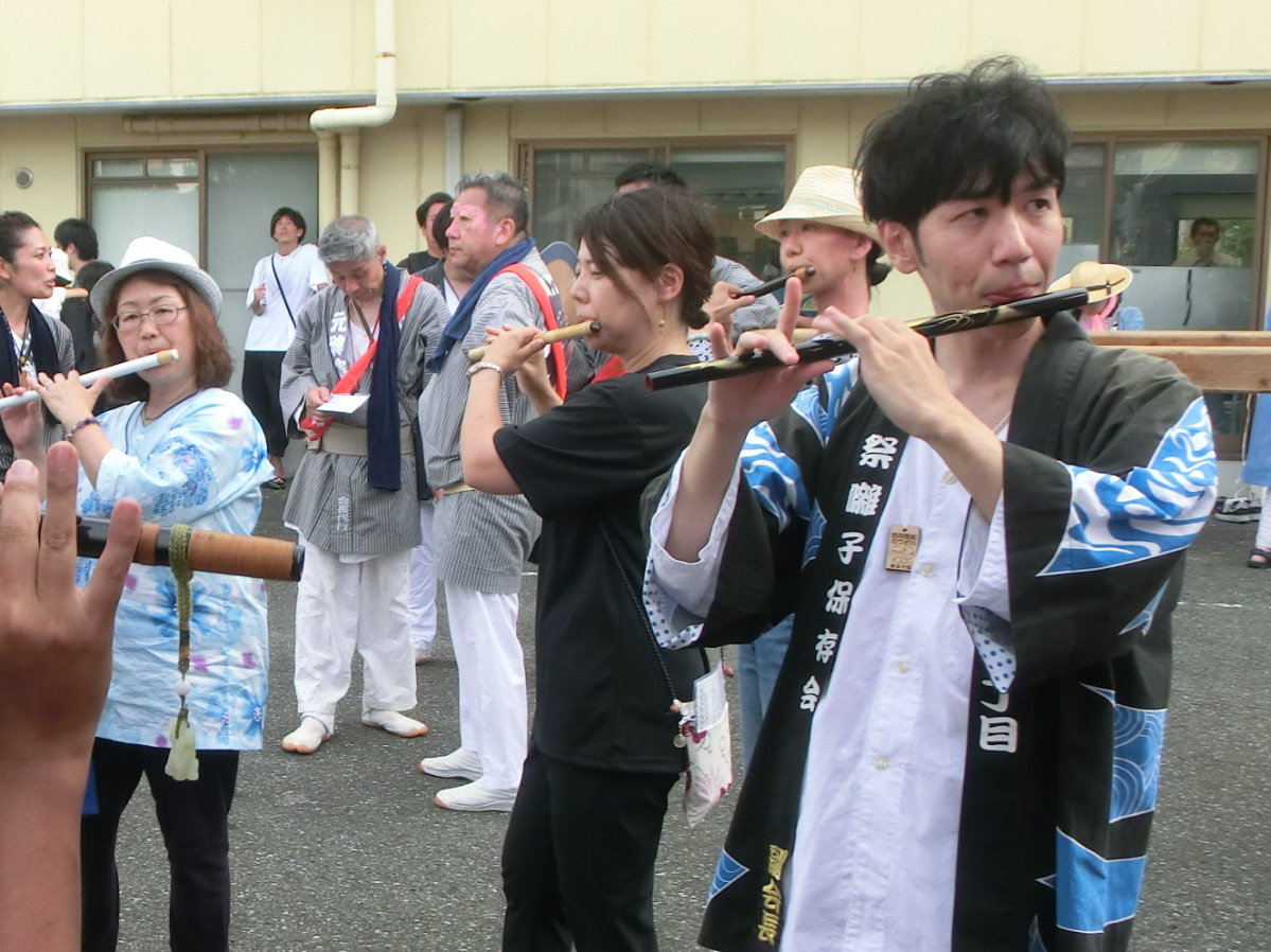 副会長(指導責任者)の関野裕司さん(右)