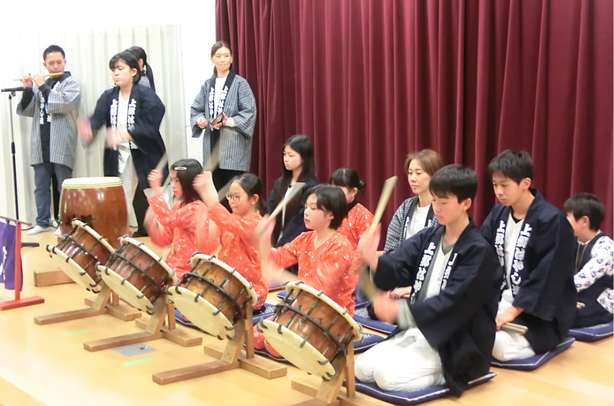海老名市の式内社・有鹿神社の囃子団体「上郷はやし連」
