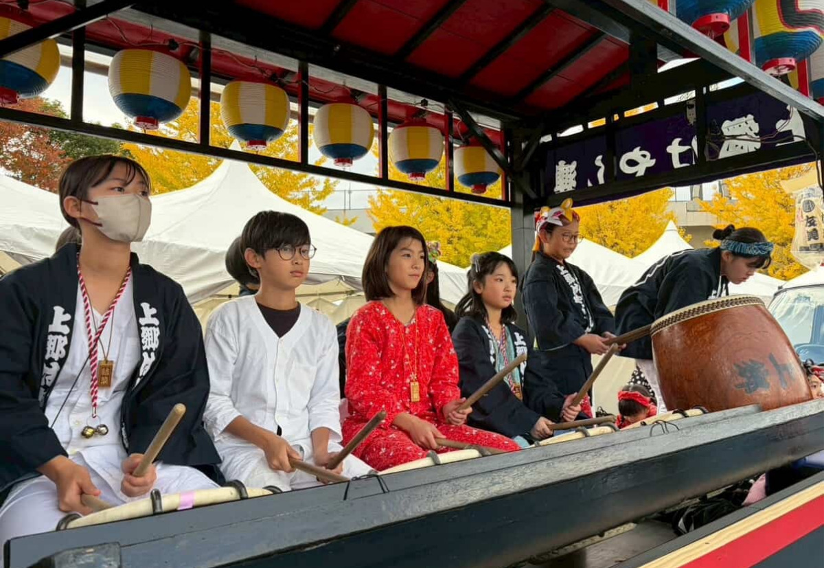   【5】えびな市民まつり (上郷はやし連提供)