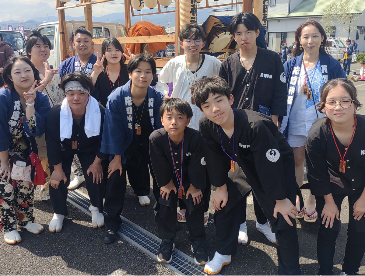 太鼓保存会のみなさん(左2佐藤駿さん)