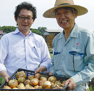 タッグを組んだ山下さん（写真左）と小田原会長