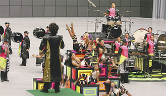 2013年度マーチングバンド全国大会での演奏の様子
