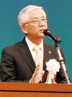 「綾瀬らしさ」前面に