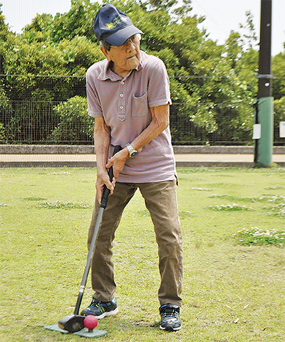 100歳グラウンドゴルファー
