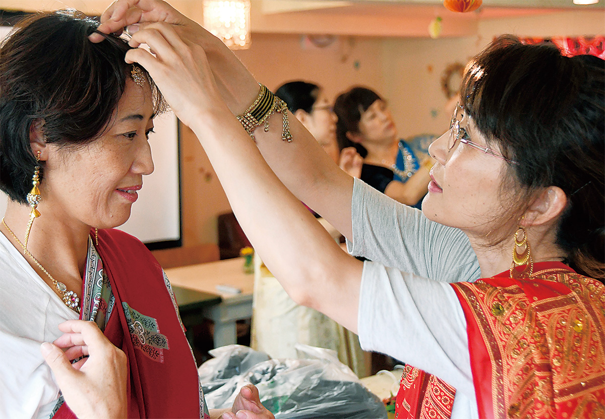 印度文化楽しむ