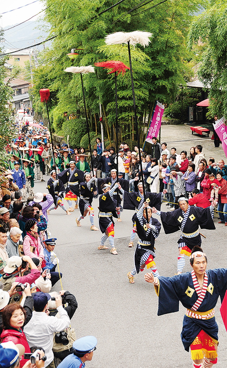 露払いを先頭に大名行列