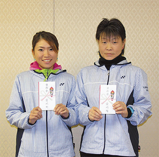 真波さん（左）と紀美江さんの親子ペア