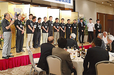 40周年盛大に祝福