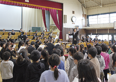 第二小でオーケストラ