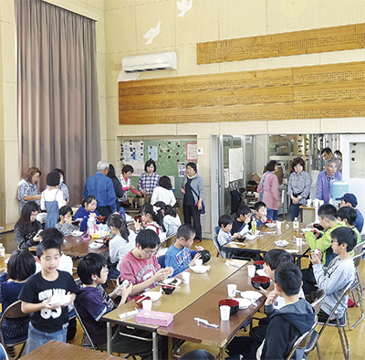 子ども食堂が盛況