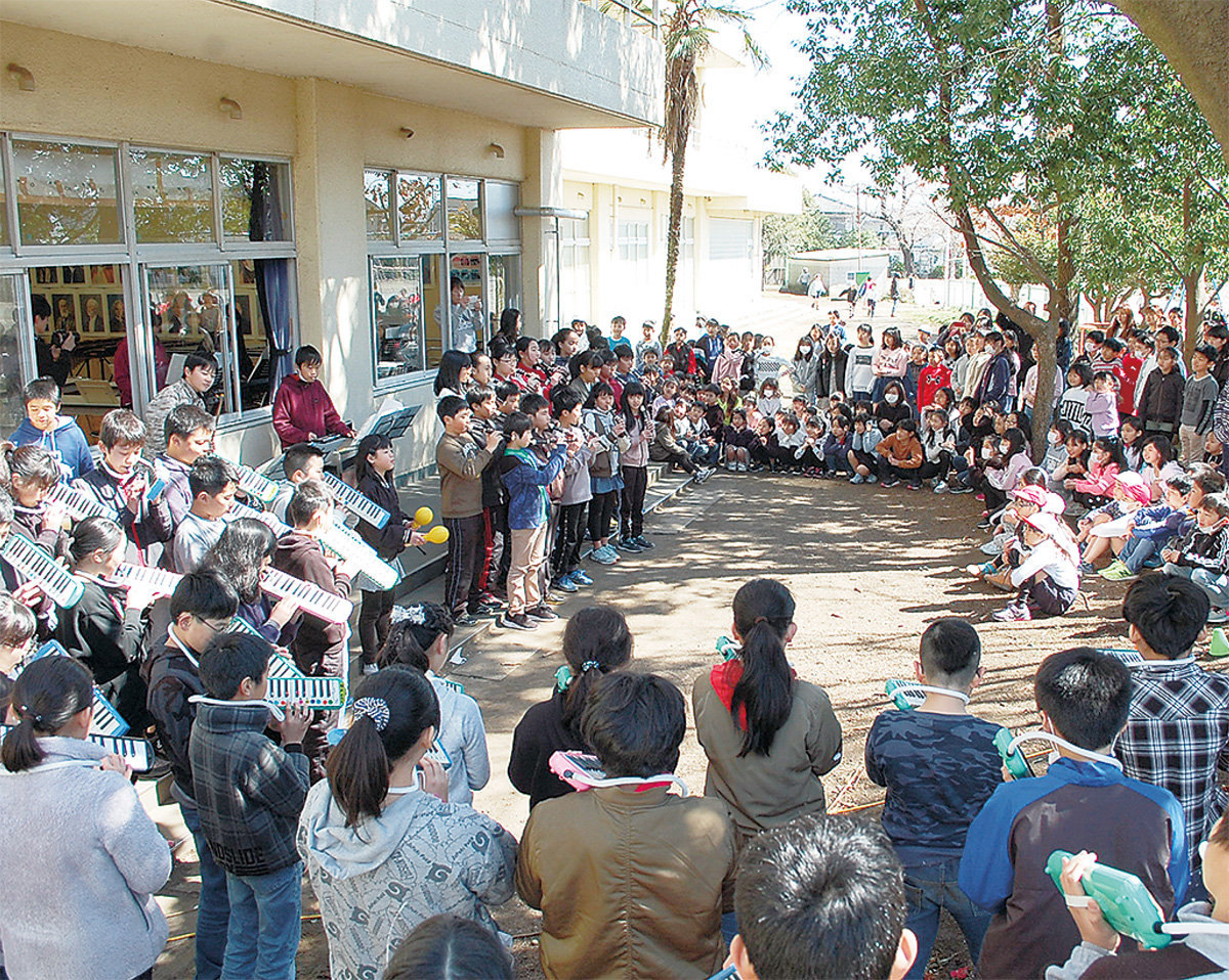 在校生に感謝の「ＪＵＭＰ」