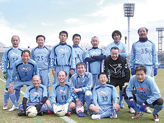 横須賀シニアサッカークラブ50のメンバー。7選手が全国へ