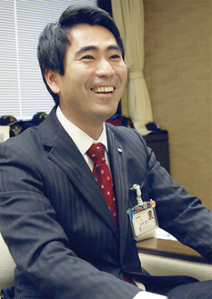 新年の取り組みを語る吉田雄人横須賀市長（＝本庁舎市長室で）