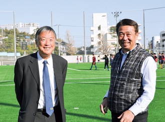 ４月からコーチに就任する大野氏（左）と米山教頭