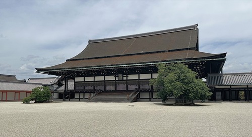 京都御所・紫宸殿（ししんでん）
