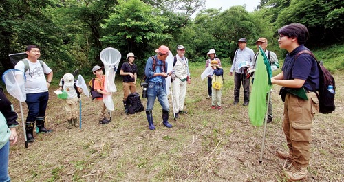 昨年５月に行われた調査会の様子（写真提供）