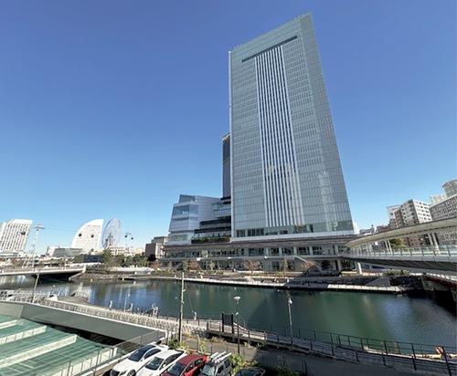 横浜仏語伝習所跡（現横浜市役所付近）