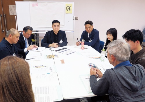 スポーツに親しむ環境整備などで市議と市民が意見交換