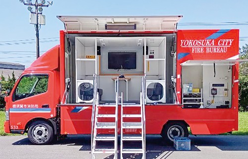 ヴェルニー公園に登場する地震体験車