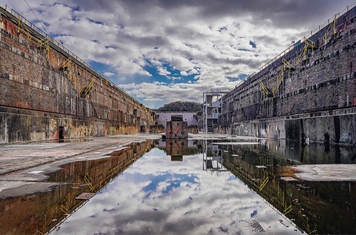 浦賀ドック(住友重機械工業株式会社旧浦賀工場１号ドック)