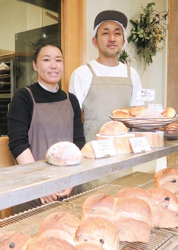 10坪の小さな店舗を夫婦で切り盛り
