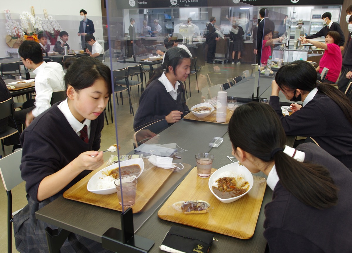 感染に注意しながら楽しむ昼食
