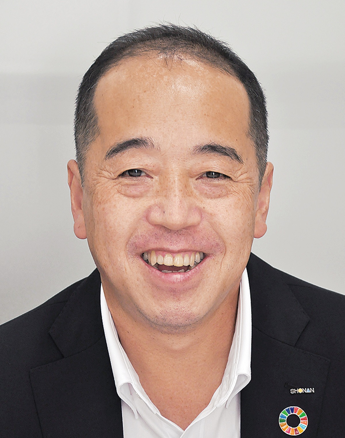 女屋（おなや） 智幸さん (写真1)