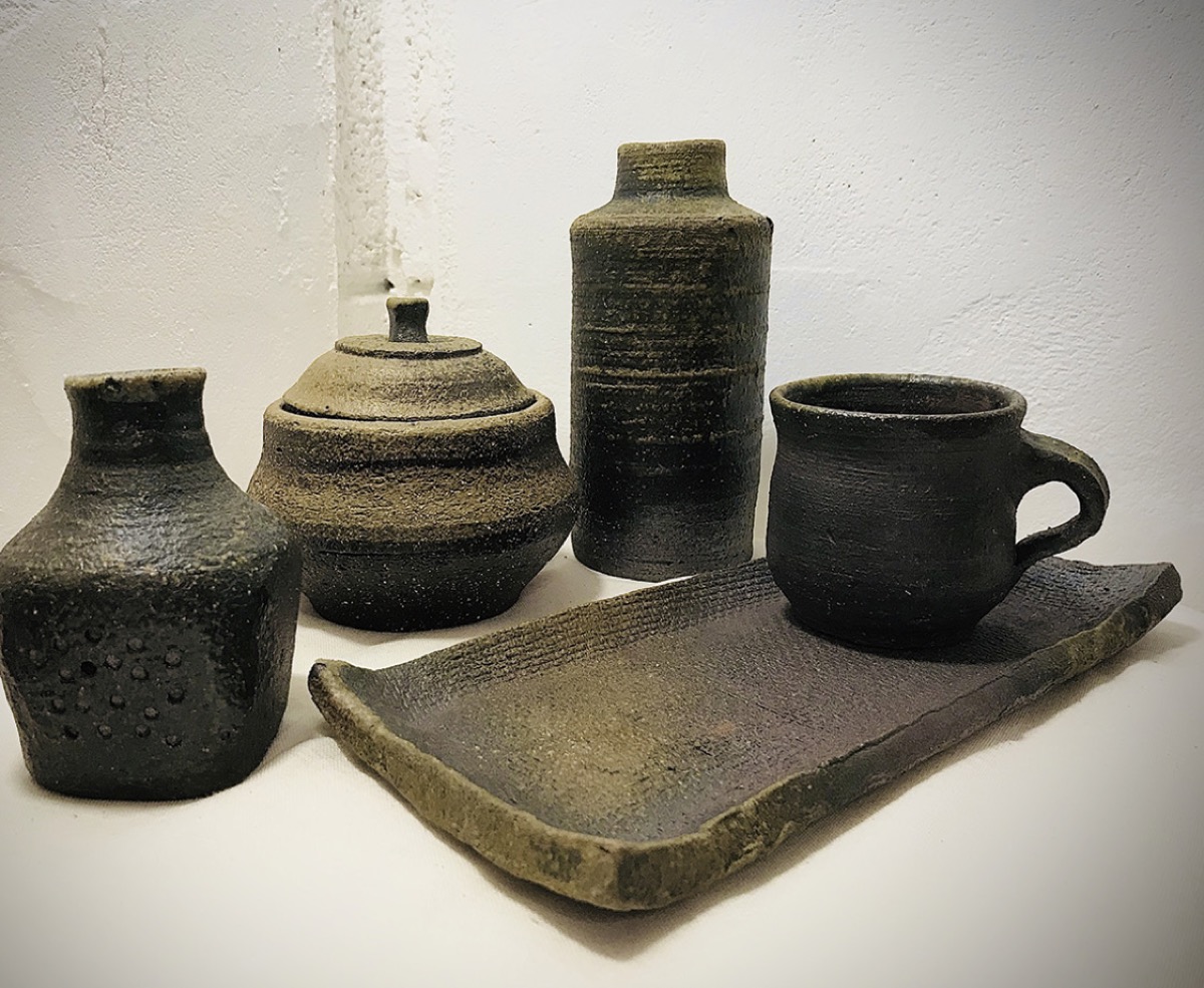 穴窯で陶器づくり 窯出し見学体験も | 横須賀・三浦 | タウンニュース