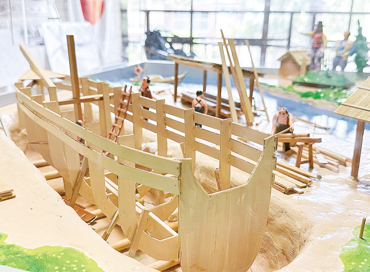 "海の隼"をあるく