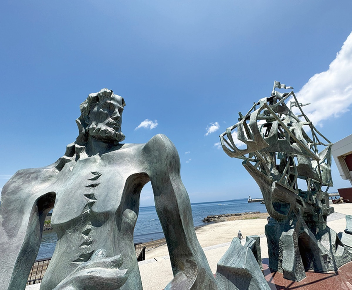 "海の隼"をあるく