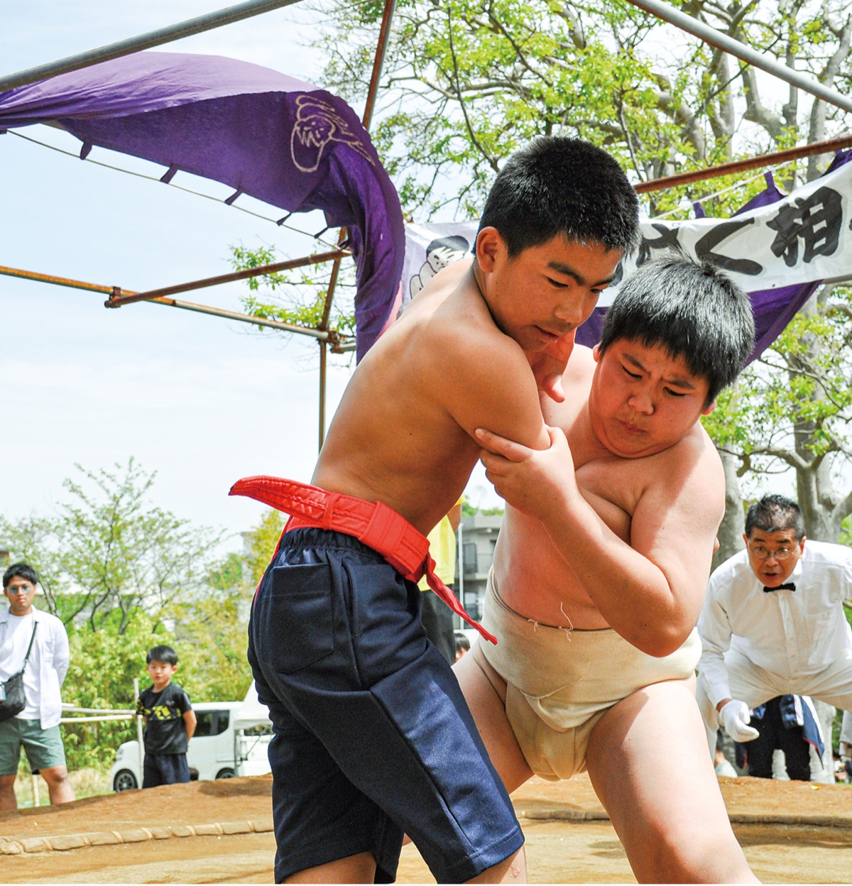 豆力士、土俵で奮闘