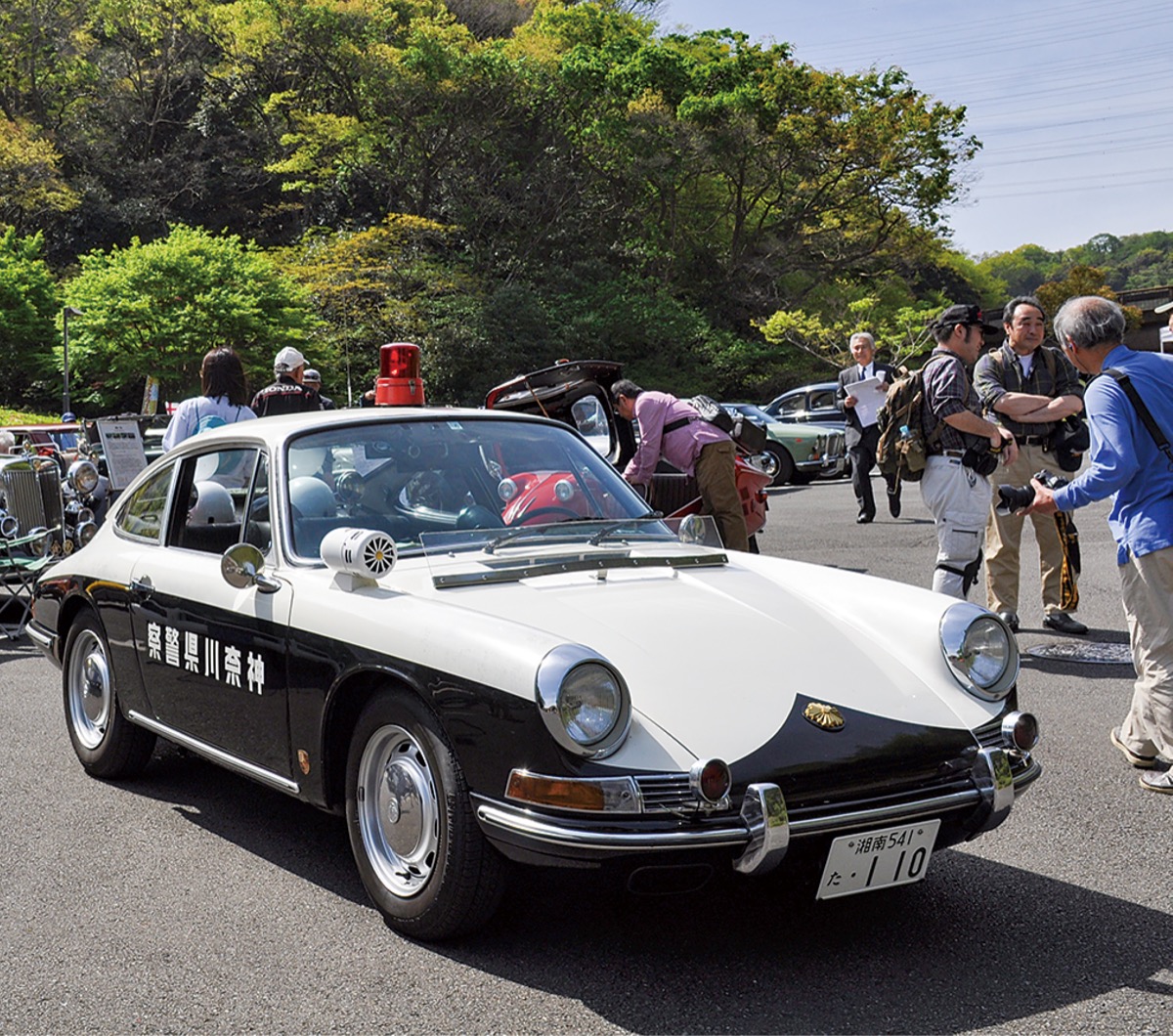 旧車に惚れ惚れ