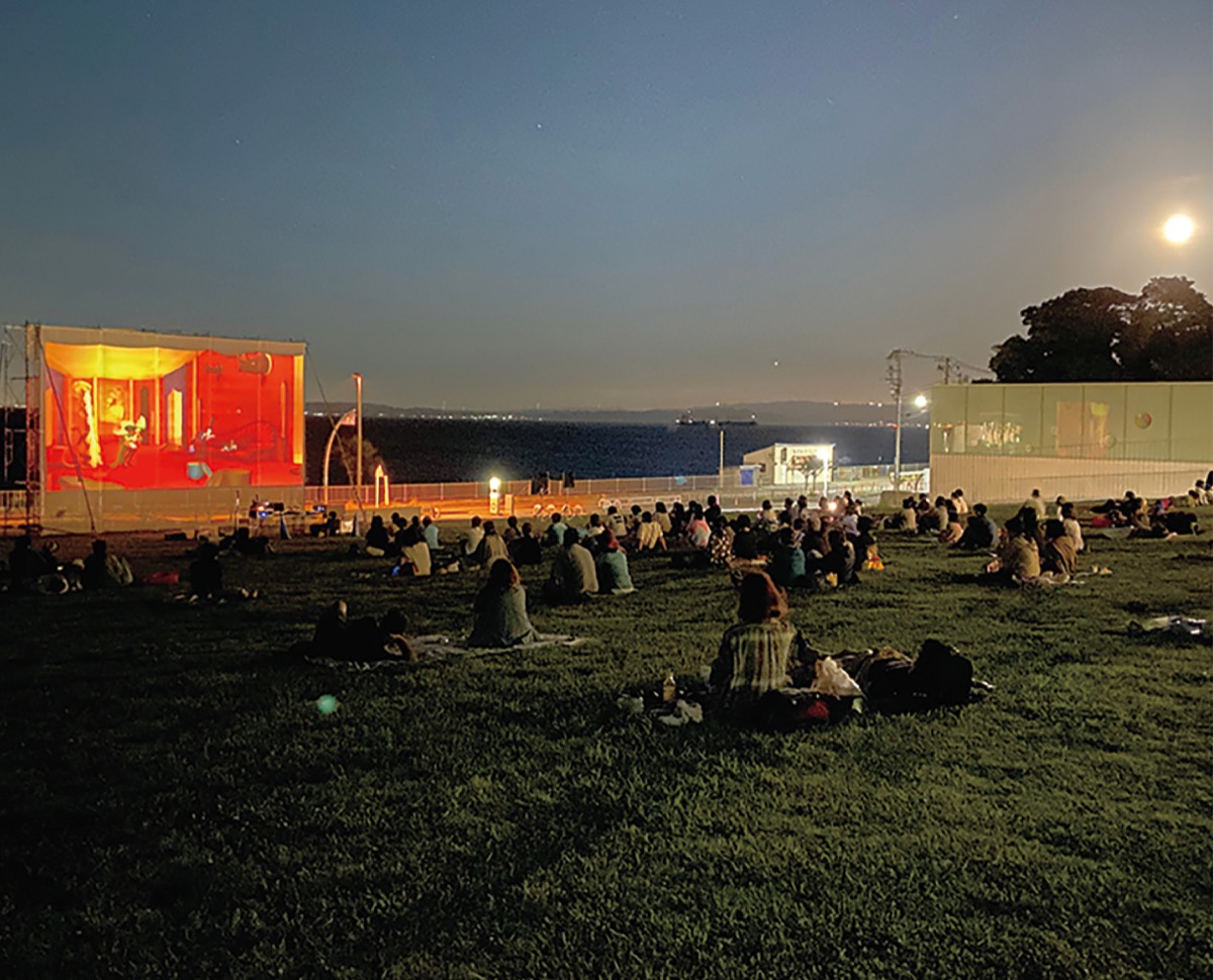 巨大スクリーンでルパン