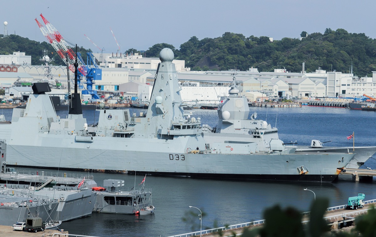 英空母打撃群３隻が寄港