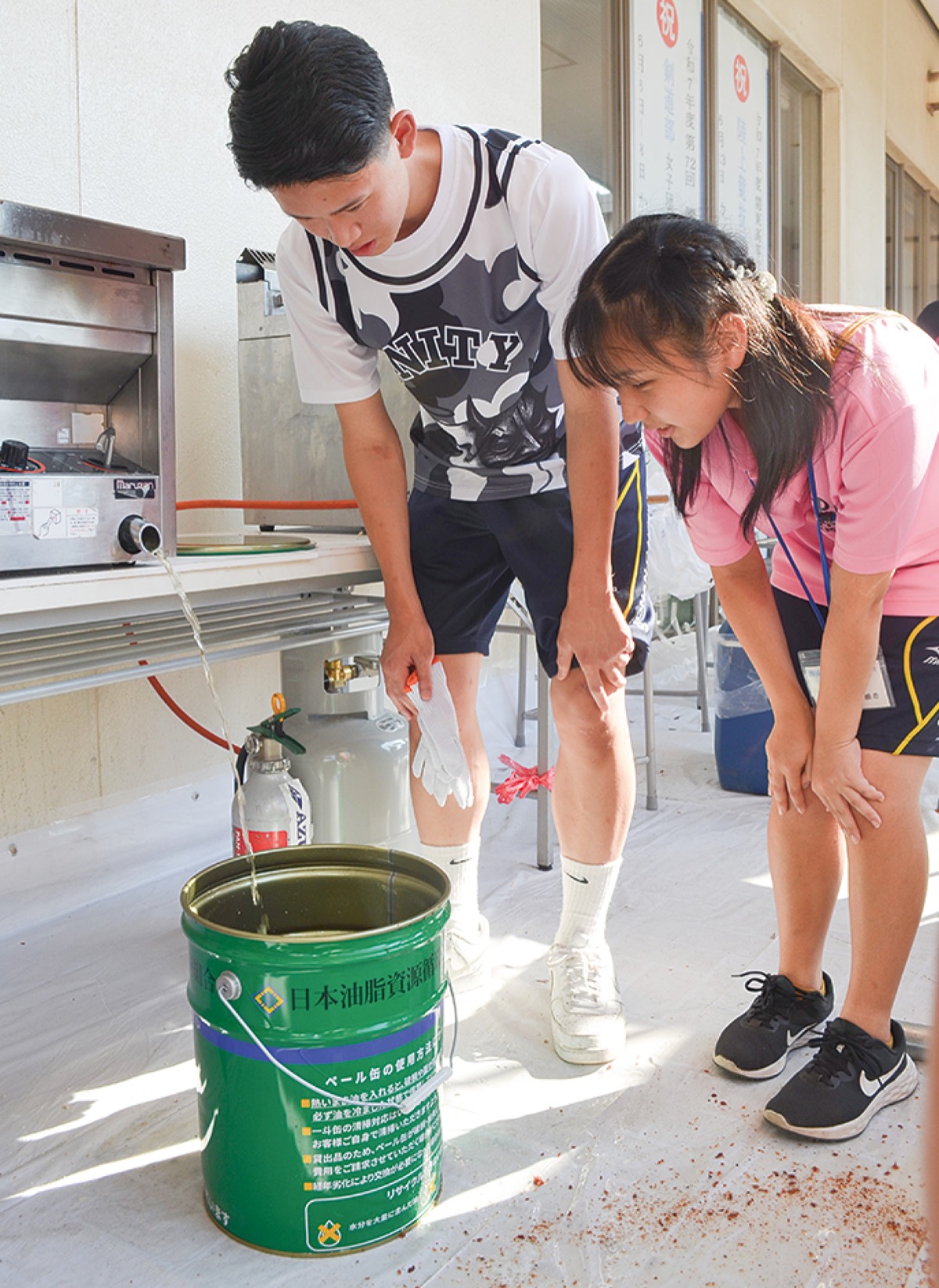 廃食用油を航空燃料に