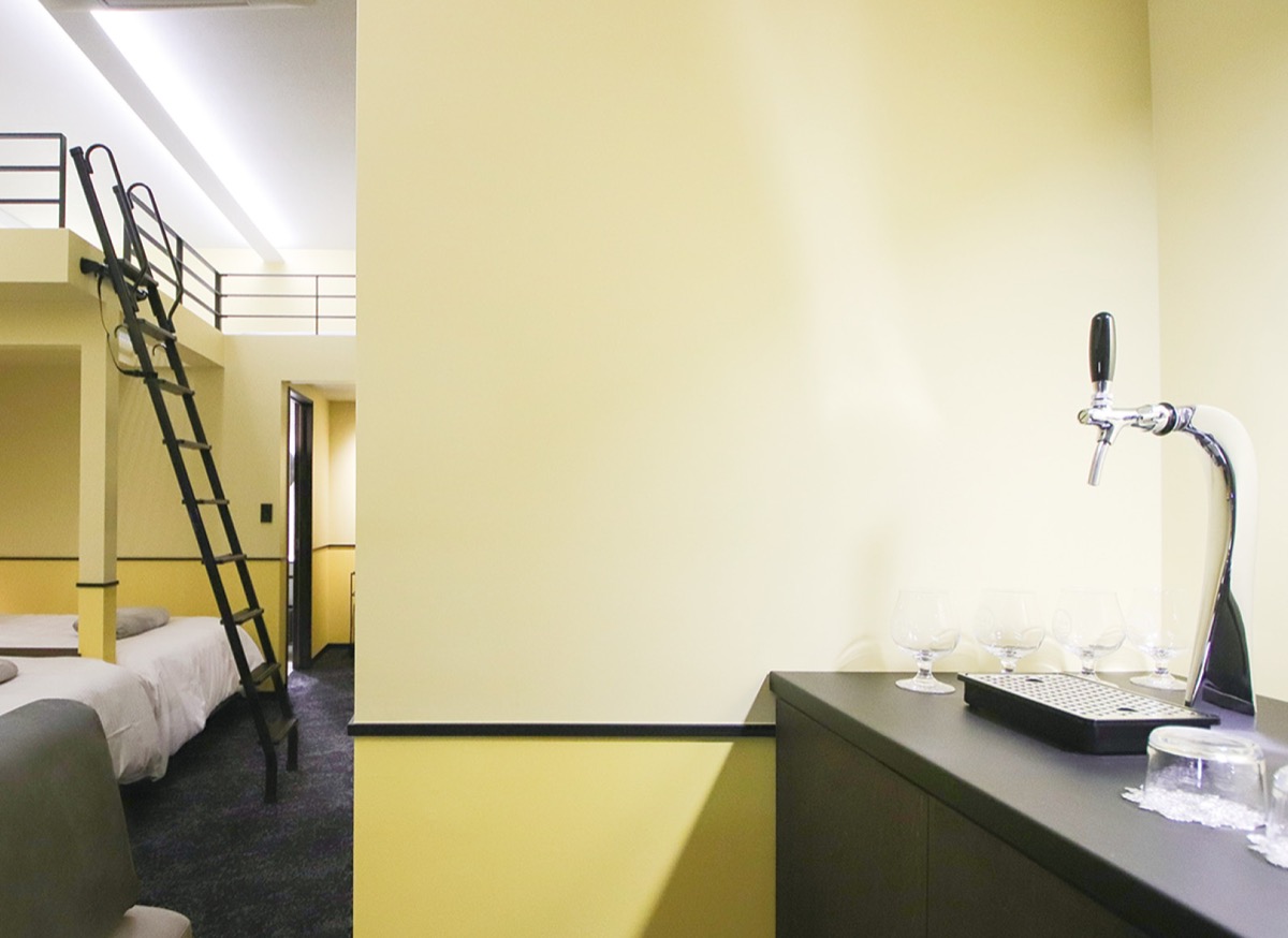 客室に備えられたビアタップ(TAP INN MIURA)