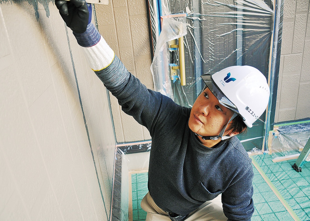 佐久間代表も職人として現場に出る