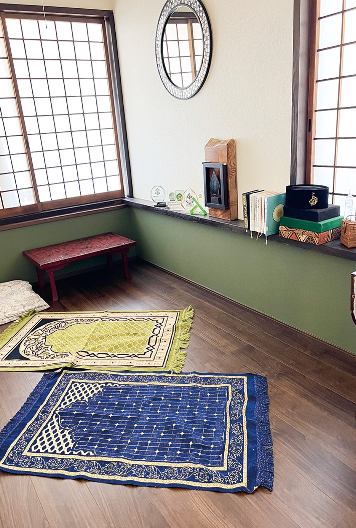 カフェの一角にあるイスラム教徒の「礼拝所」