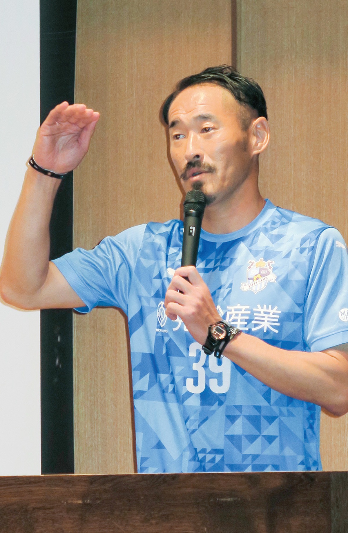 ユニフォーム姿で熱弁を振るった大久保選手