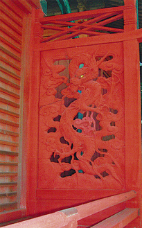走湯神社拝殿横の障壁板