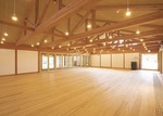 天井部は横須賀市が保存する150年前の西洋館「ティボディエ邸」と同じトラス構造が用いられている