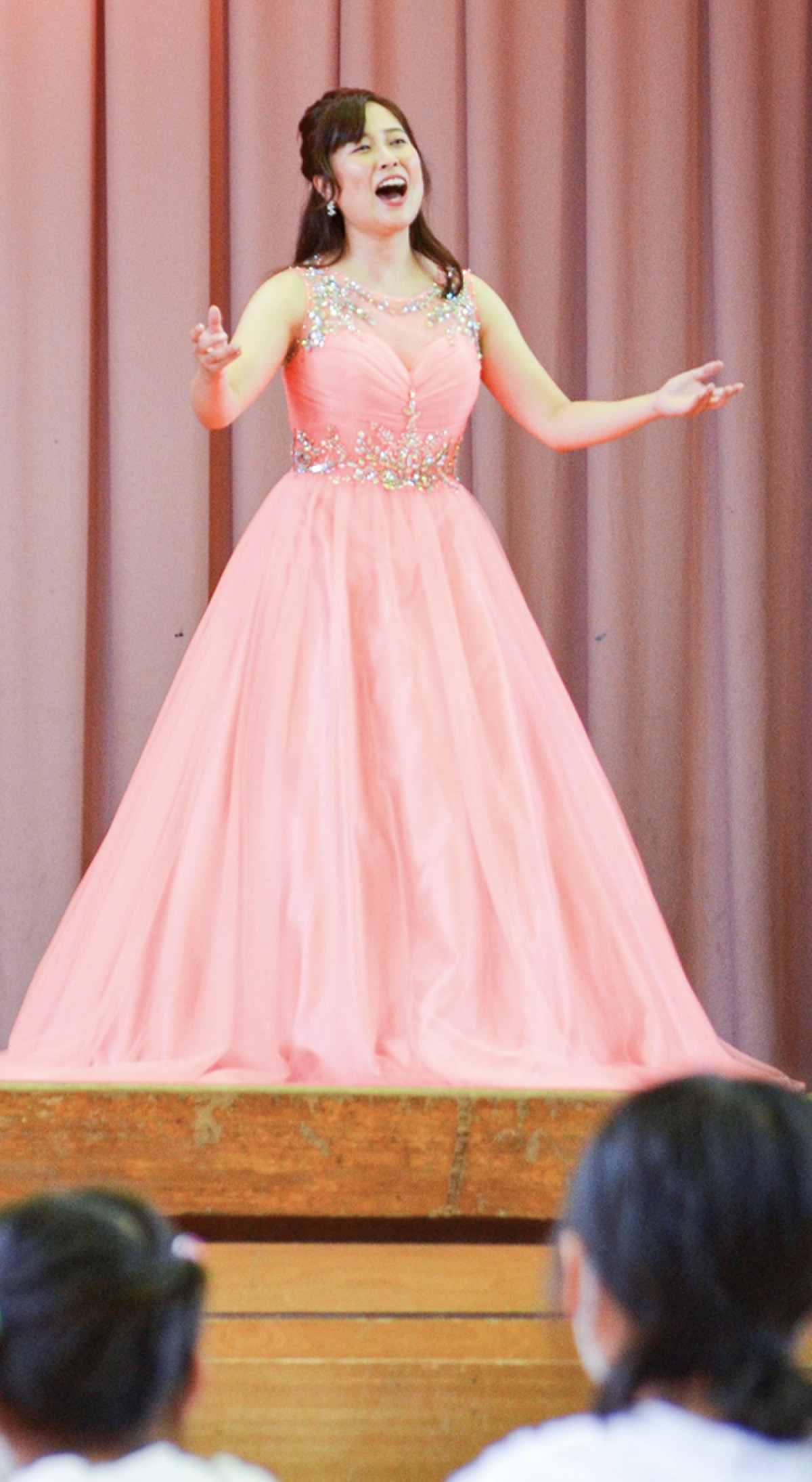 体育館に響くオペラの美声