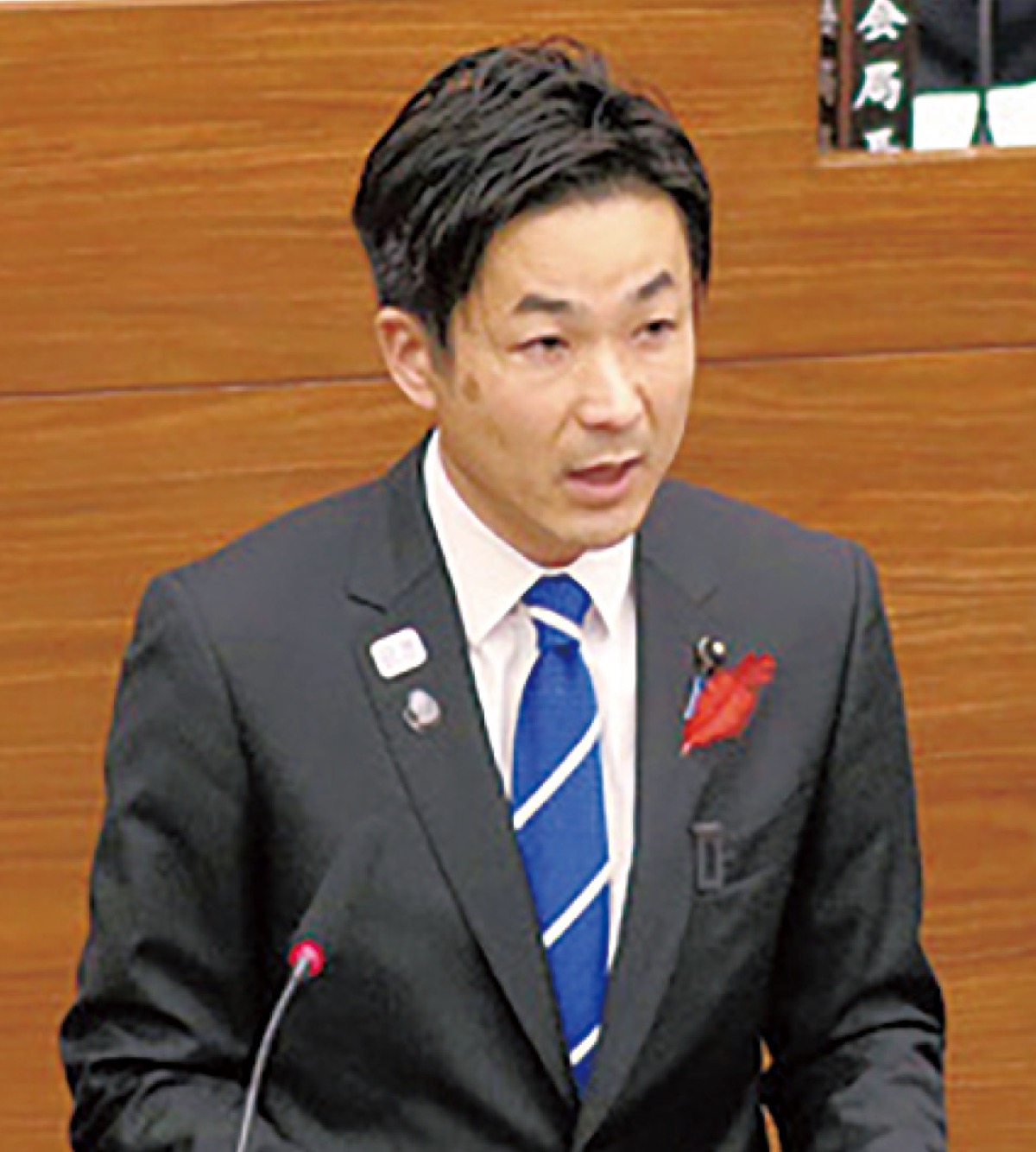 初の代表質問へ