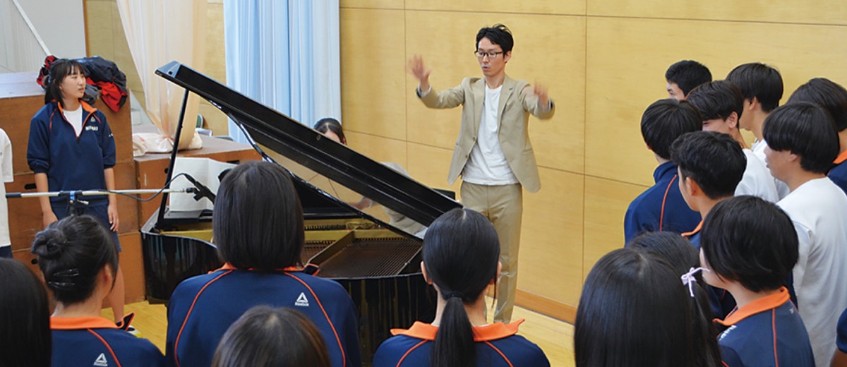 三崎中で合唱指導