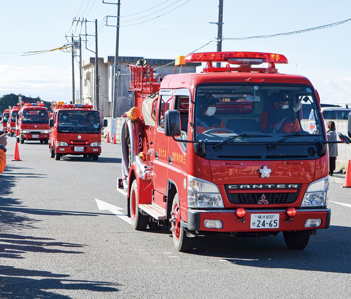 決意新たに消防出初式