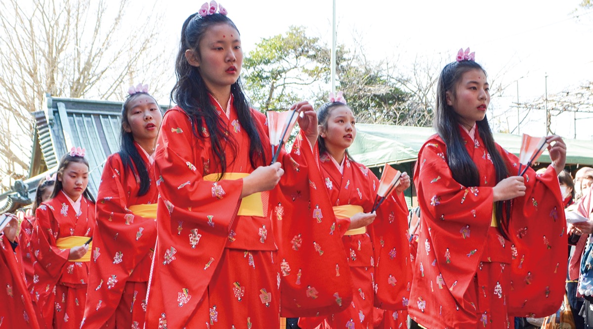 可憐に舞う小正月