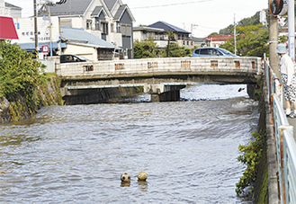 台風で増水した田越橋付近