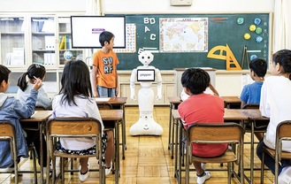 ペッパーを活用した授業©SoftBank Robotics